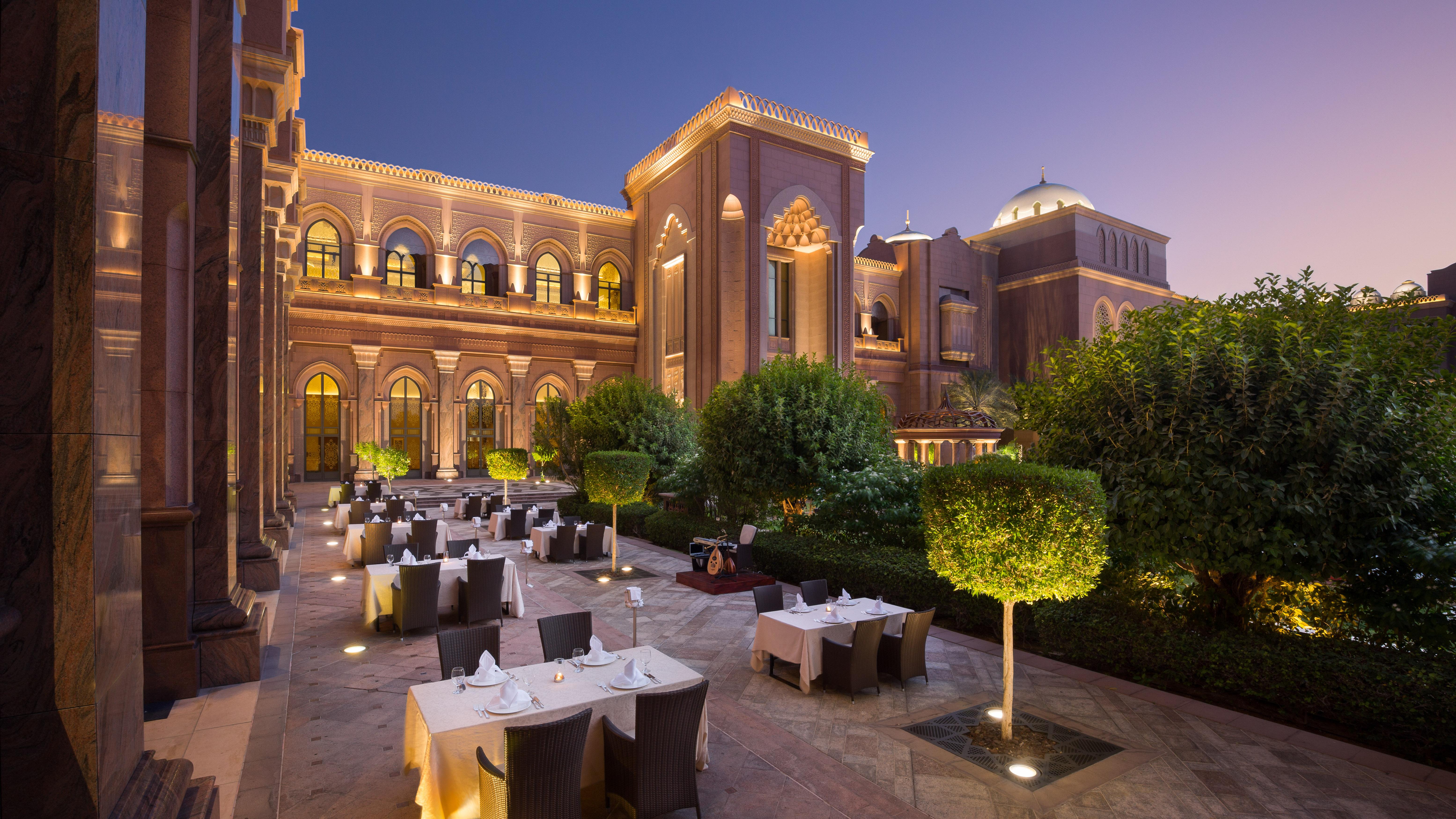 Emirates Palace Mandarin Oriental, Abu Dhabi Exterior photo